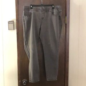 Torrid jeggings, size 2R. Grey.